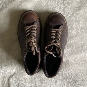 🥰 2/$20 Dr Martens leather men's 8 shoes